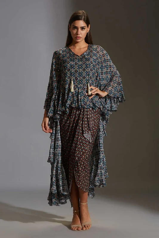 Trendy maxi dresses under $50Trendy midi dresses under $50Trendy mini dresses under $50Discounted sweatersWomen's travel-friendly jacketsBlue Printed Drape Dress & Tunic Set Floral dresses under $100